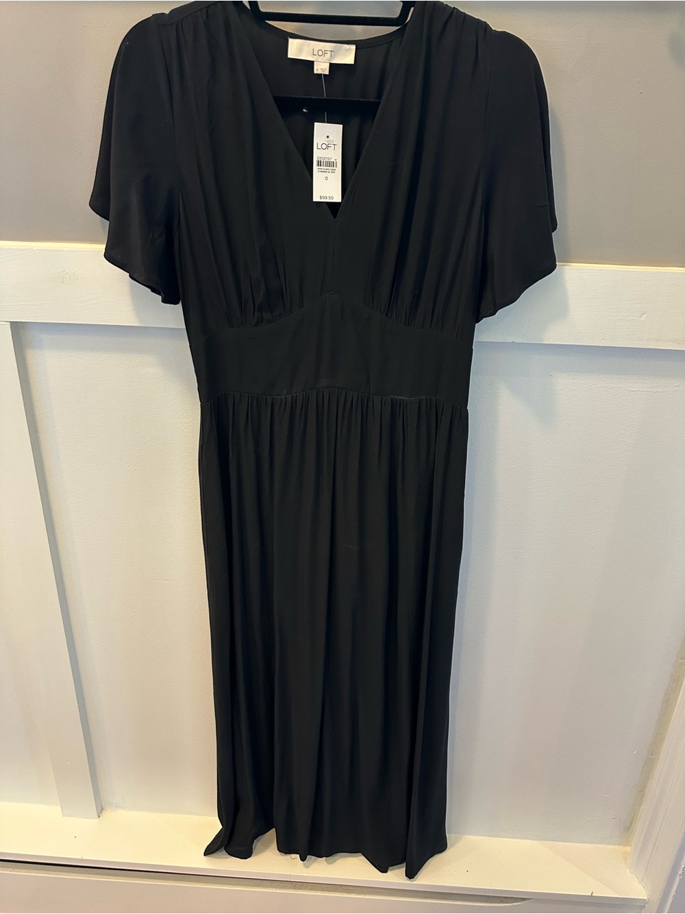 LOFT Black V-Neck Midi Dress size 0